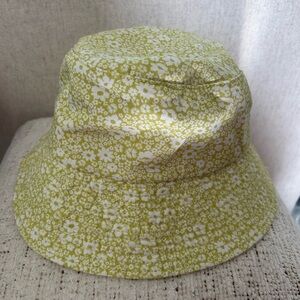 Billabong Floral Bucket Hat - green and white